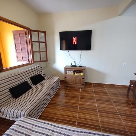 Vila Casa Amarela Da Prainha De Mambucaba - 6 Pessoas Araquari Exteriér fotografie